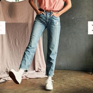 NWT ✨ Fast Times High Rise Mom Jeans in Acadia